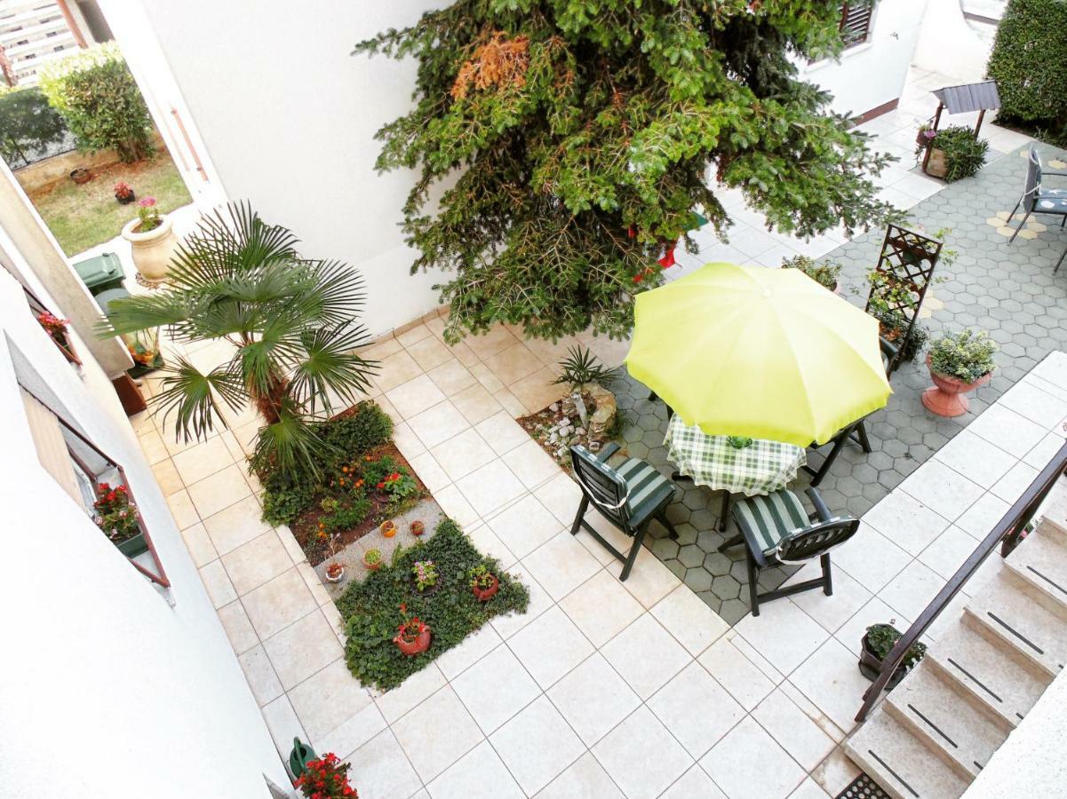 P&D Apartments Fazana Exterior photo